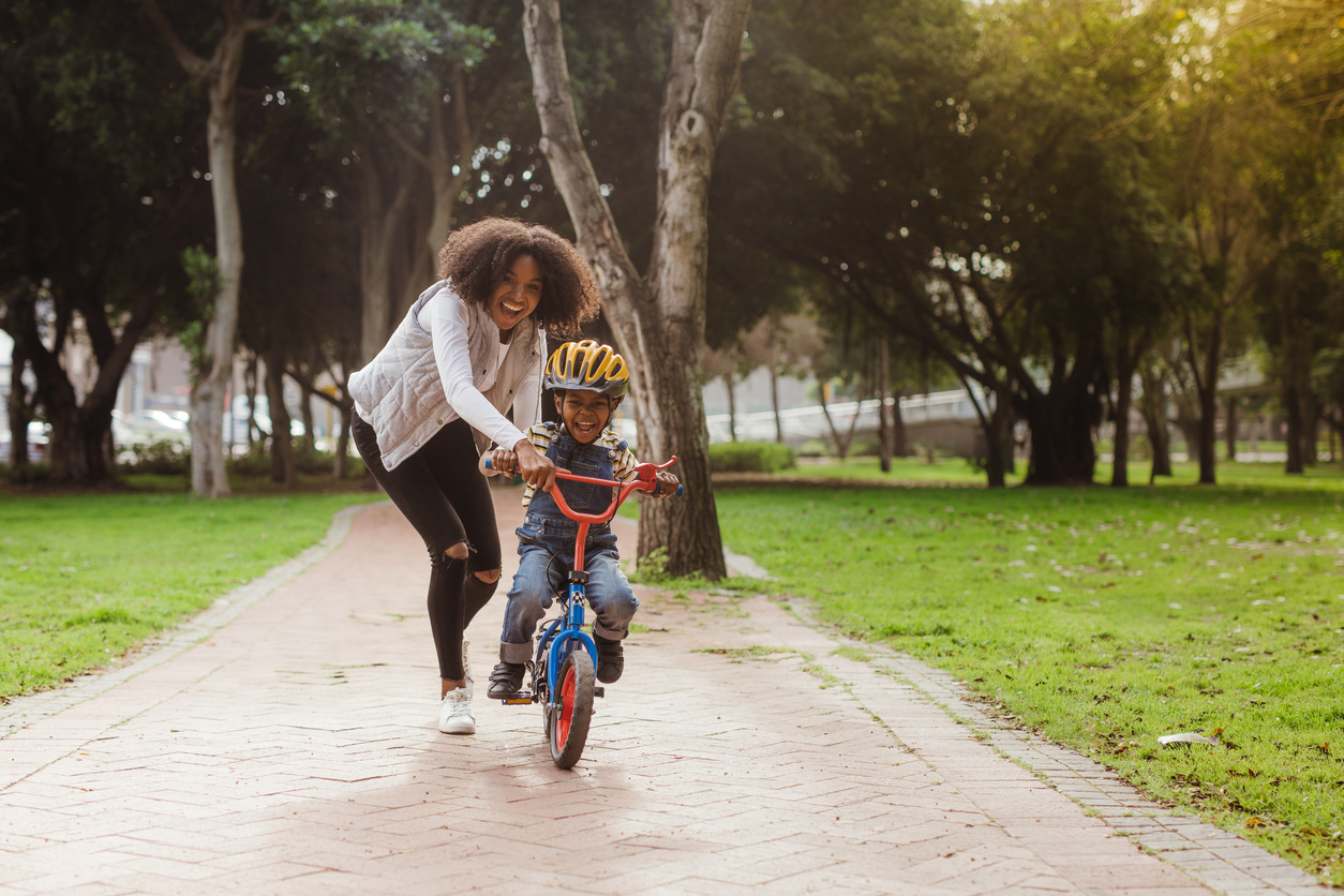 Pratique atividades ao ar livre com seus filhos durante as férias escolares